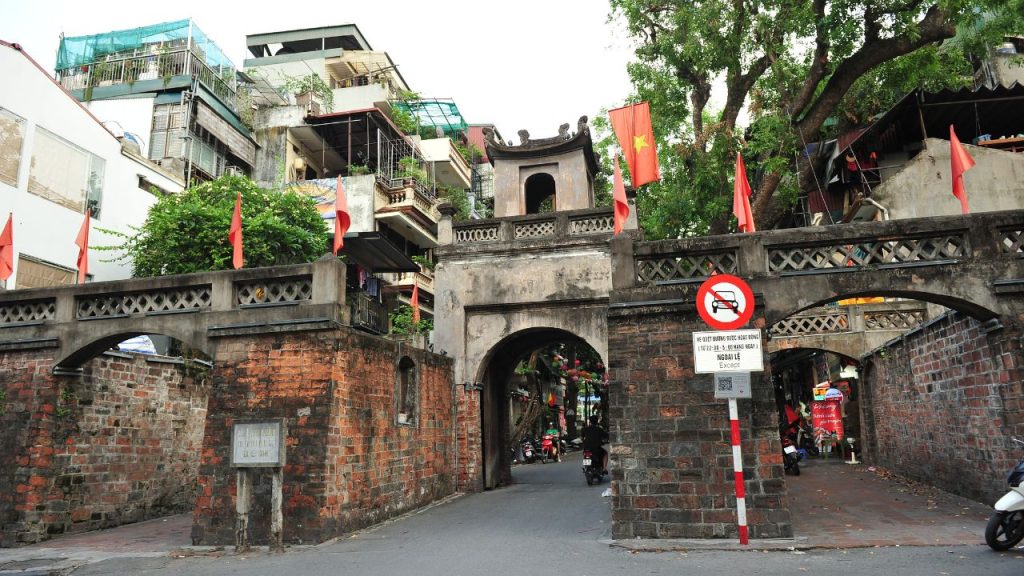 Amazing Race Hanoi photo 3