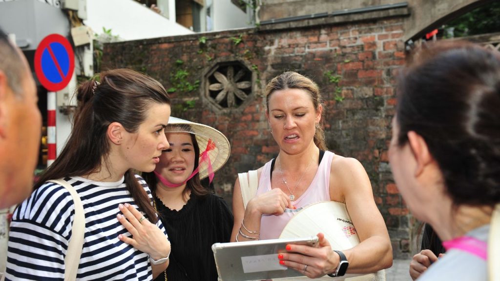 Amazing Race Hanoi photo 4
